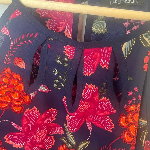 Floral Tank Top - Picture 5 of 5